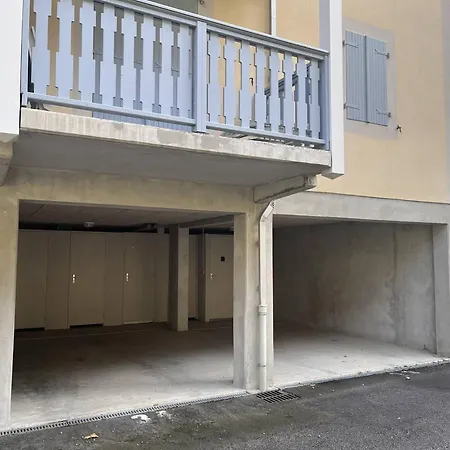 公寓 A Avec Balcon Et Parking Prive - Fr-1-812-96