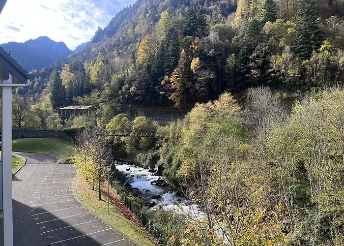 A Avec Balcon Et Parking Prive - Fr-1-812-96 *