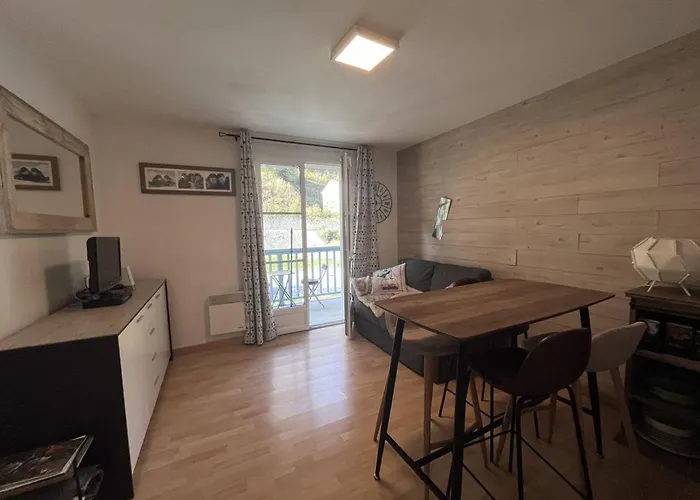 A Avec Balcon Et Parking Prive - Fr-1-812-96 Apartmán Cauterets